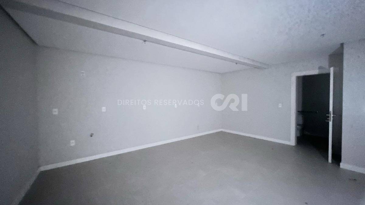 Sala comercial no edifício La Belle Tour no Centro em Balneário Camboriú