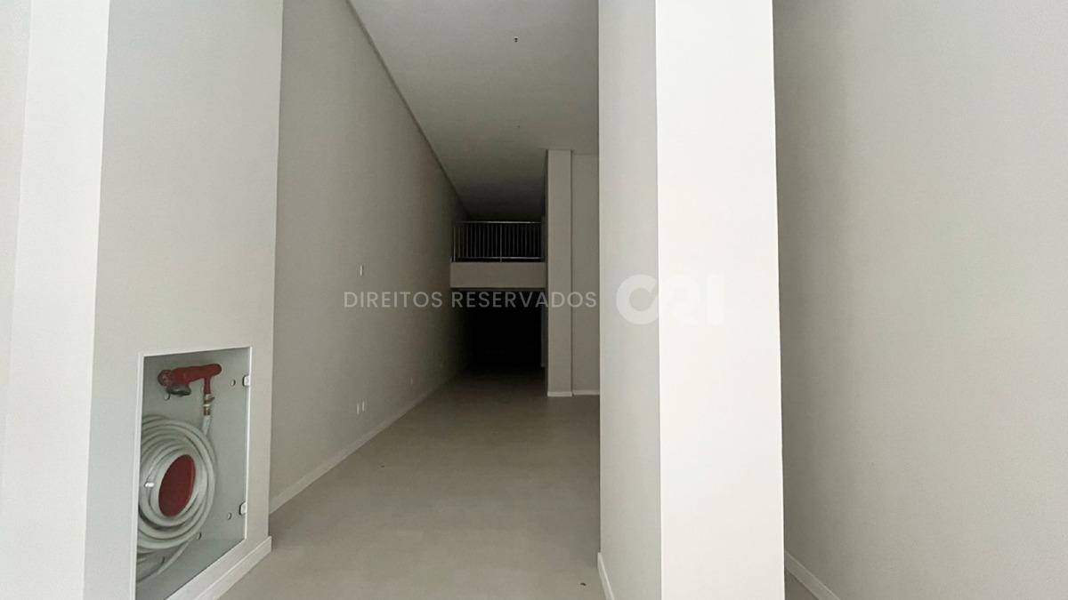 Sala comercial no edifício La Belle Tour no Centro em Balneário Camboriú