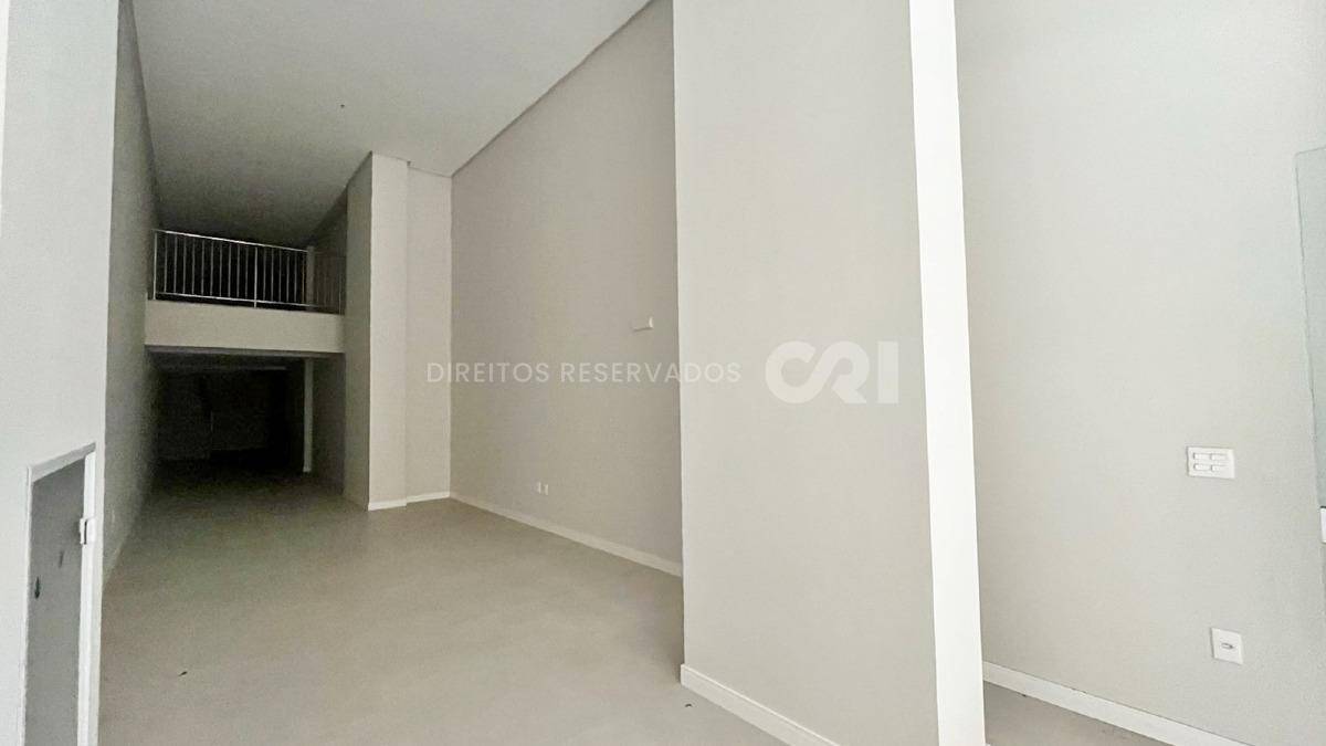 Sala comercial no edifício La Belle Tour no Centro em Balneário Camboriú