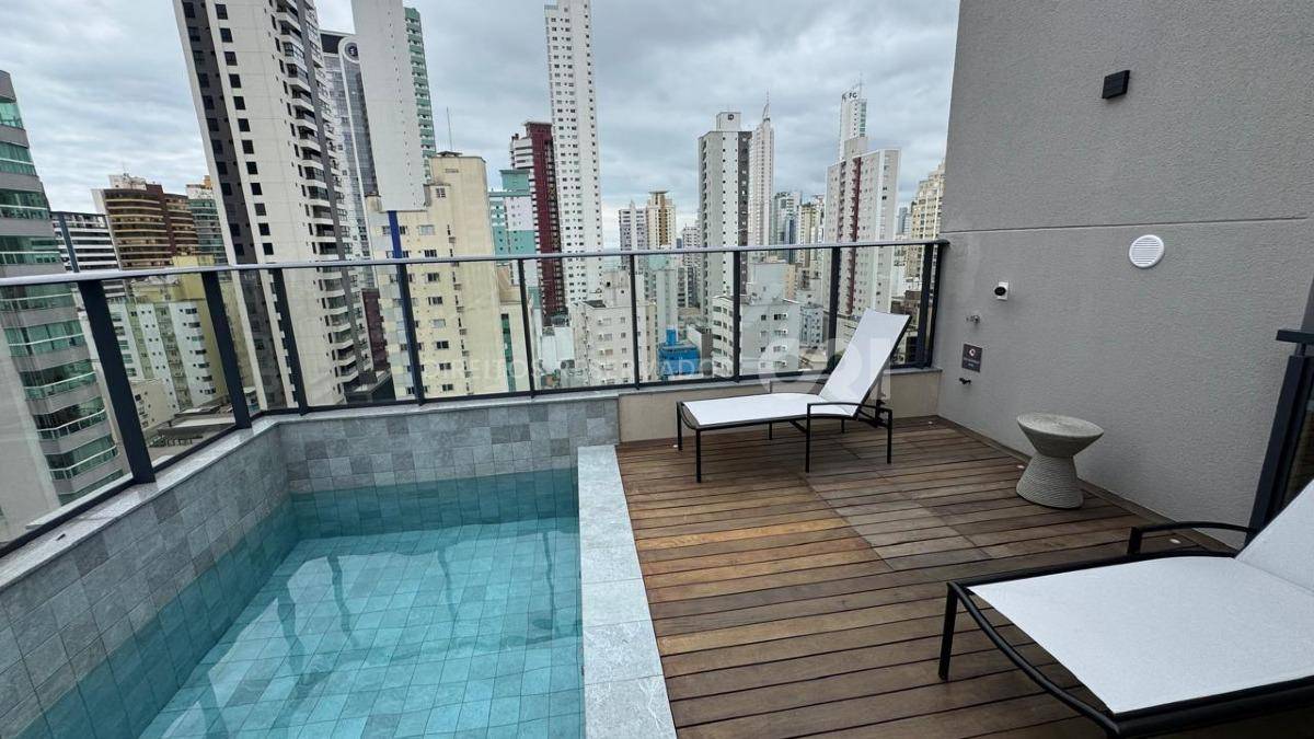 Apartamento Mobiliado com 3 Suítes no Edifício Tierra del Sol no Centro de Balneário Camboriú