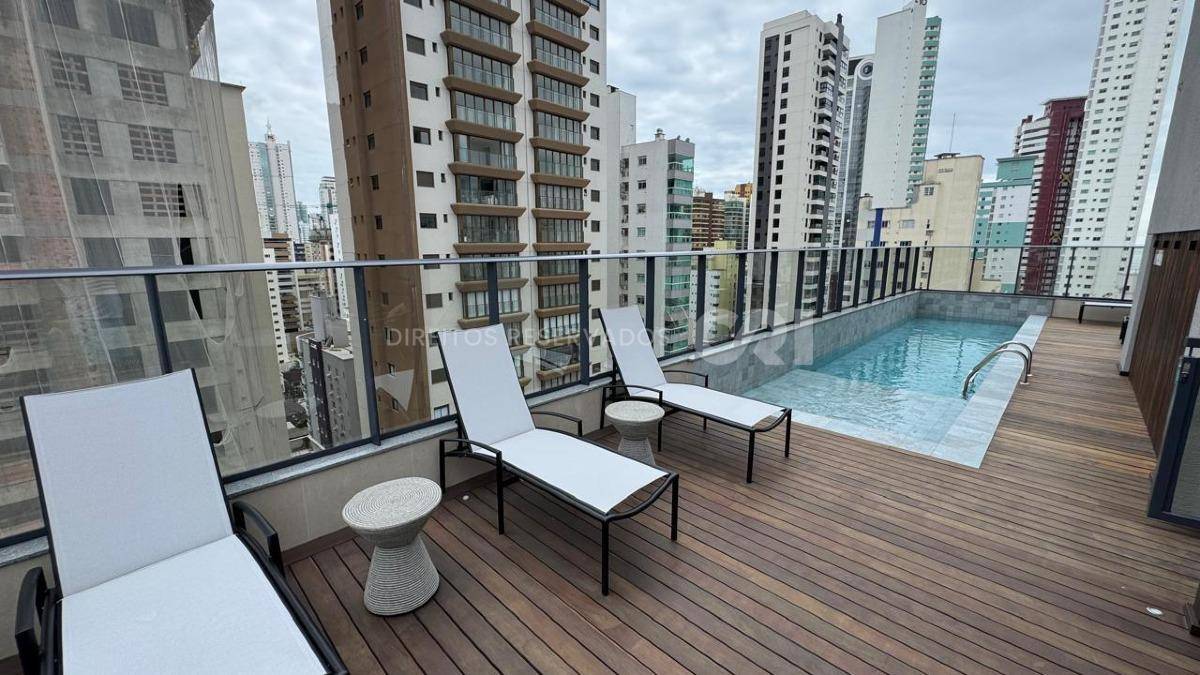 Apartamento Mobiliado com 3 Suítes no Edifício Tierra del Sol no Centro de Balneário Camboriú