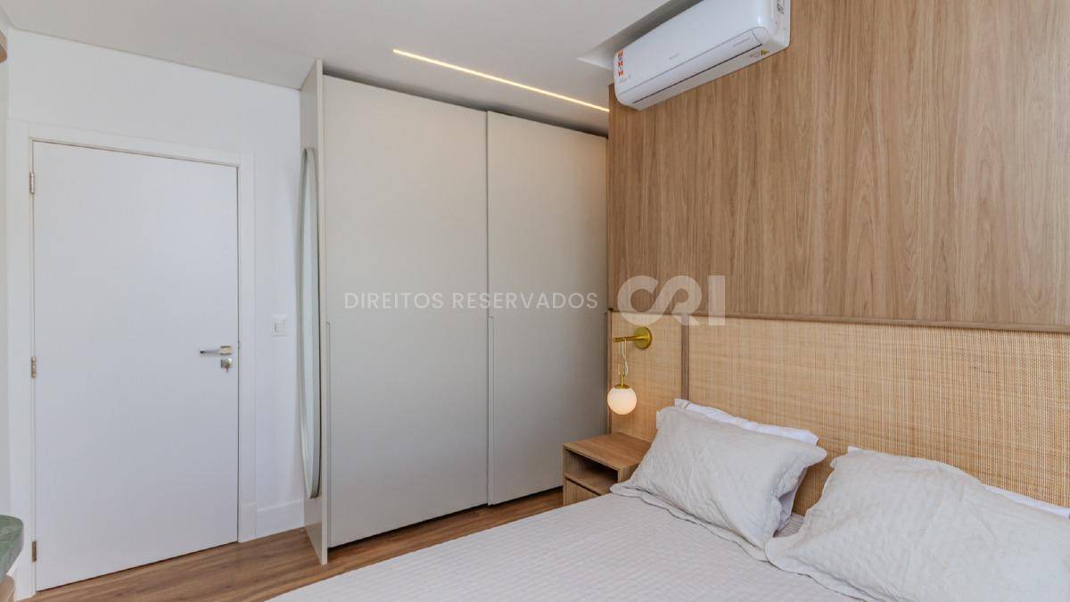 Cobertura Duplex Mobiliada no Edifício JK com 3 suítes na Praia Brava em Itajaí