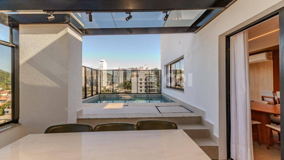 Cobertura Duplex Mobiliada no Edifício JK com 3 suítes na Praia Brava em Itajaí
