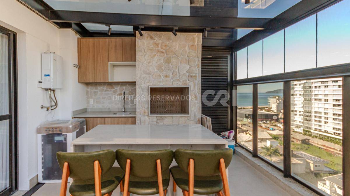 Cobertura Duplex Mobiliada no Edifício JK com 3 suítes na Praia Brava em Itajaí