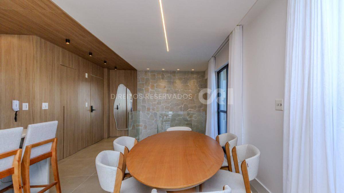 Cobertura Duplex Mobiliada no Edifício JK com 3 suítes na Praia Brava em Itajaí