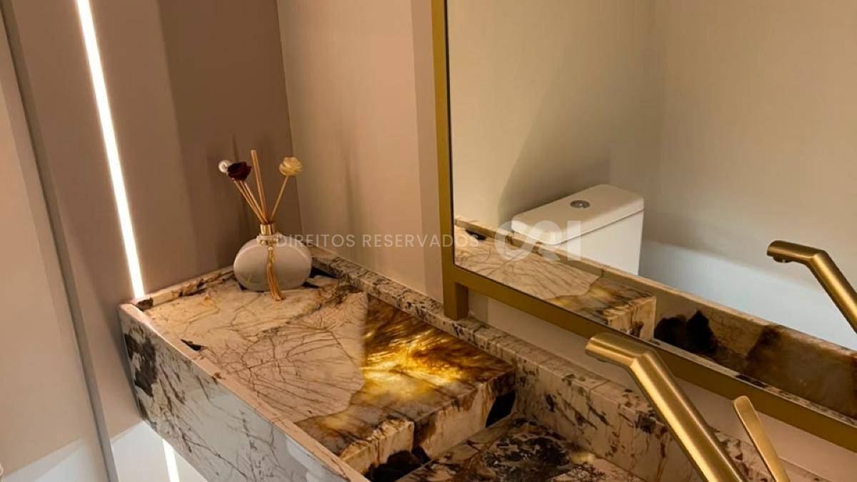 Apartamento com 3 Suítes no Riva na Praia Brava em Itajaí
