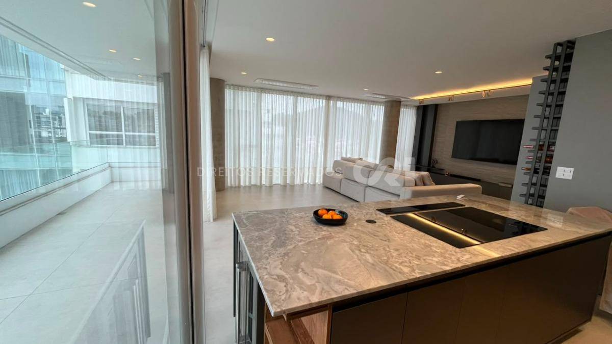 Apartamento com 3 Suítes no Riva na Praia Brava em Itajaí