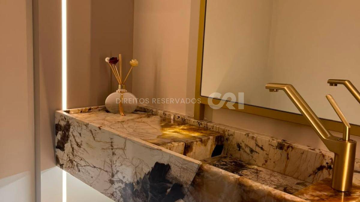 Apartamento com 3 Suítes no Riva na Praia Brava em Itajaí
