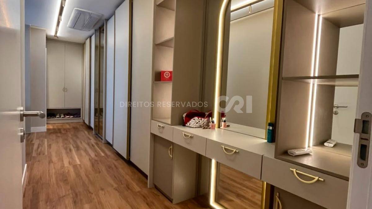 Apartamento com 3 Suítes no Riva na Praia Brava em Itajaí