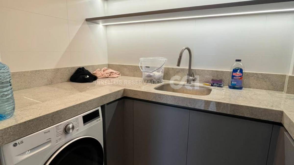 Apartamento com 3 Suítes no Riva na Praia Brava em Itajaí