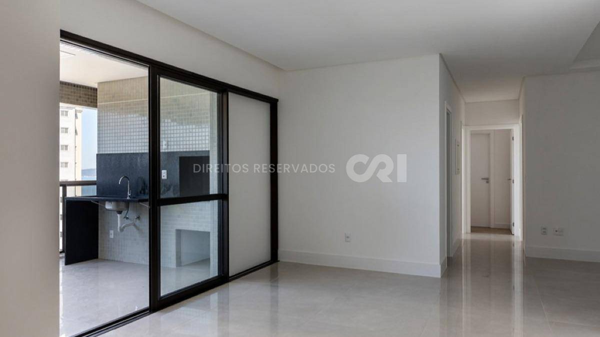 Apartamento com 2 Suítes no Boulevard Royal no Centro de Itapema