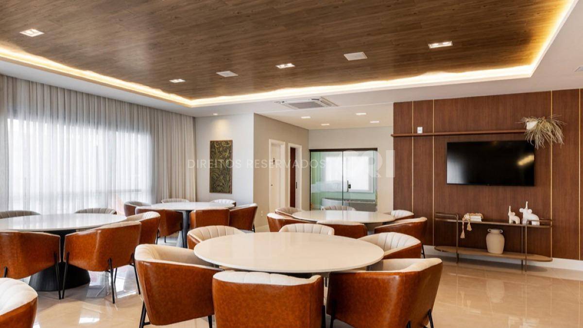Apartamento com 2 Suítes no Boulevard Royal no Centro de Itapema