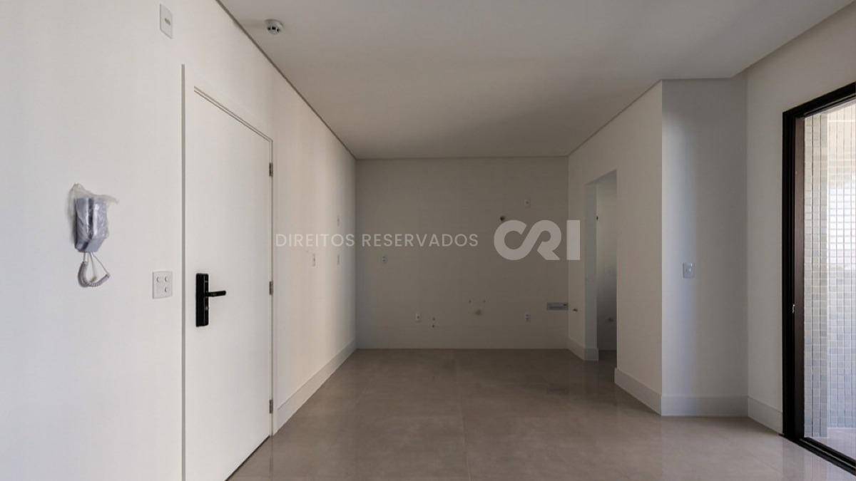Apartamento com 3 Suítes no Boulevard Royal no Centro de Itapema