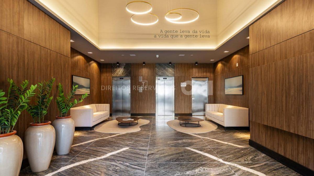Apartamento com 3 Suítes no Boulevard Royal no Centro de Itapema