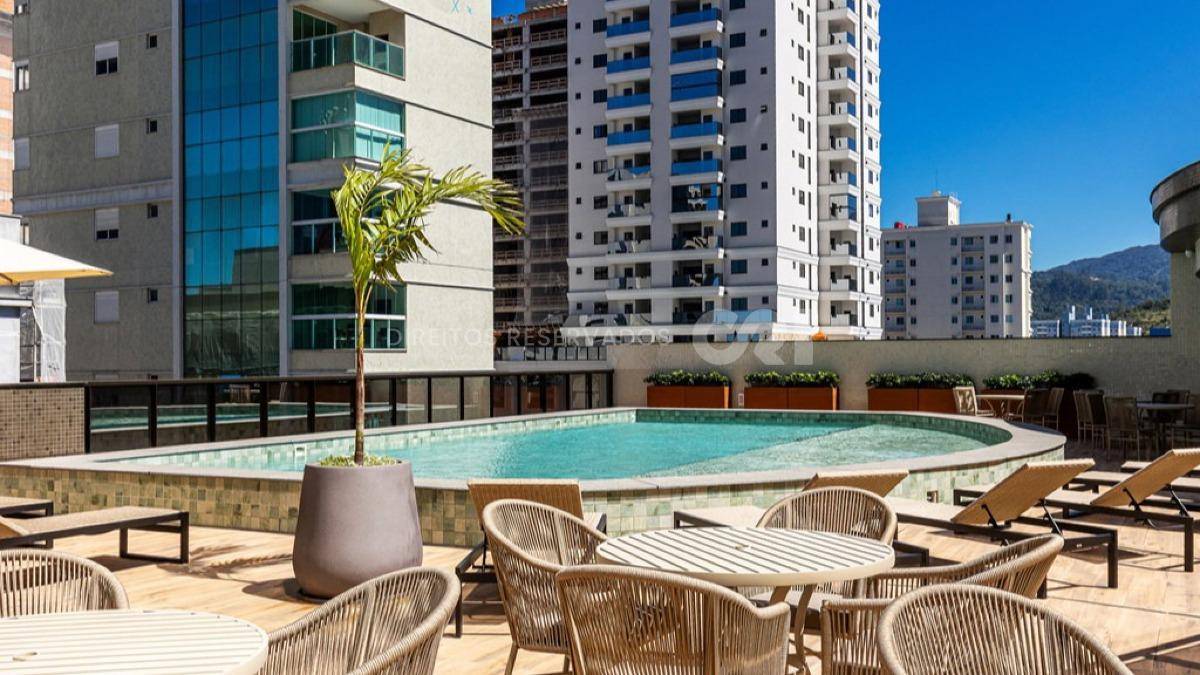 Apartamento com 3 Suítes no Boulevard Royal no Centro de Itapema