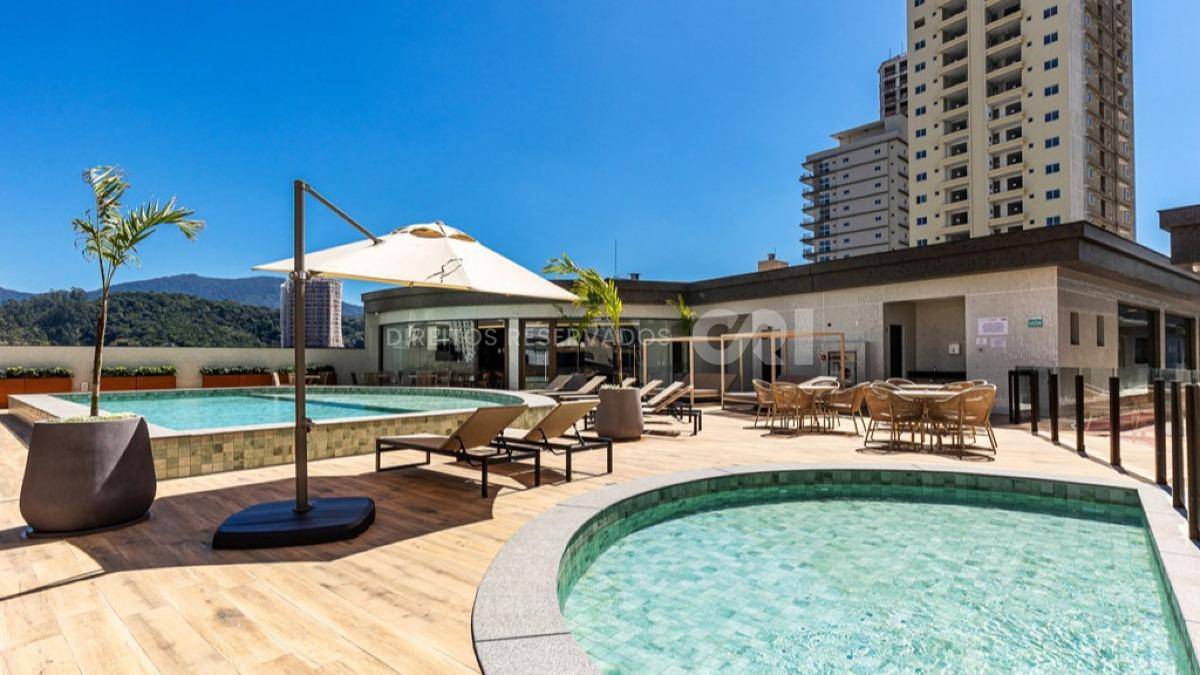 Apartamento com 3 Suítes no Boulevard Royal no Centro de Itapema