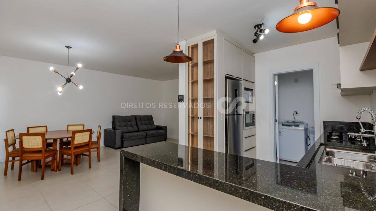 Apartamento Mobiliado com 3 Suítes no Edifício Tierra del Sol no Centro de Balneário Camboriú