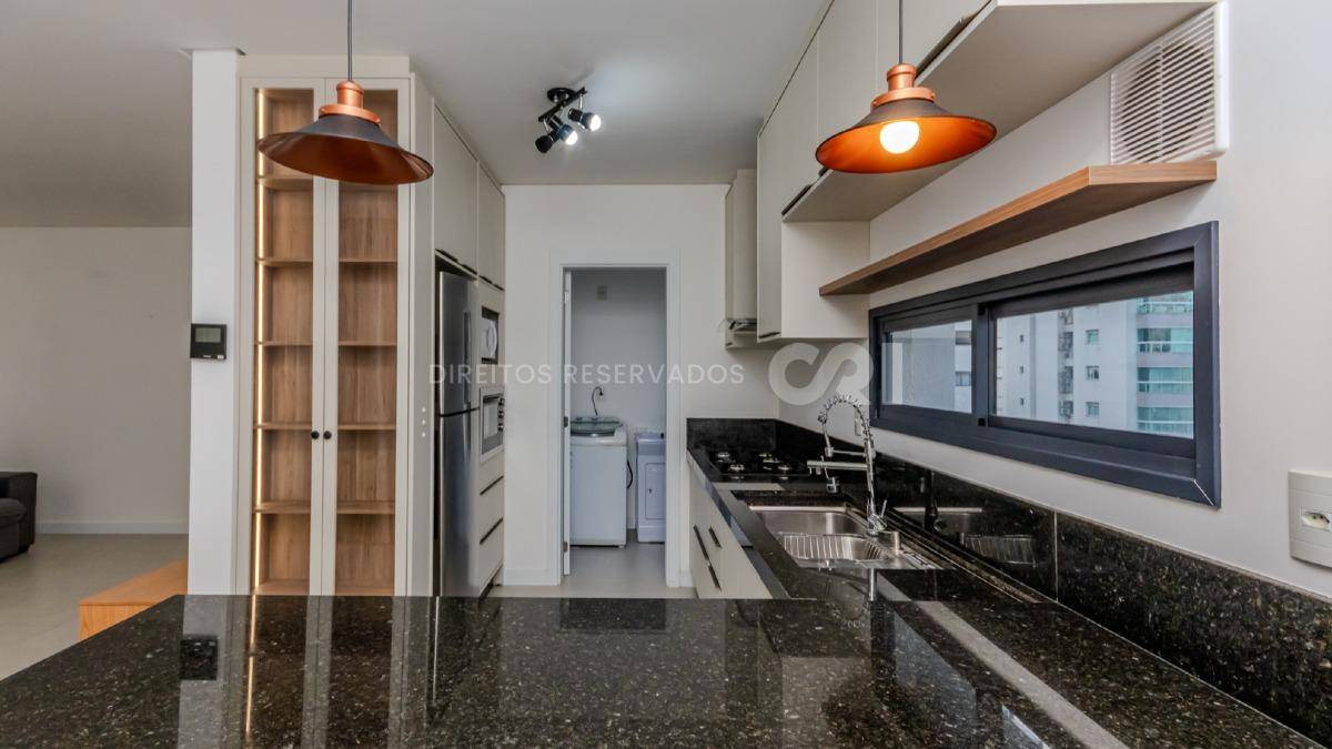 Apartamento Mobiliado com 3 Suítes no Edifício Tierra del Sol no Centro de Balneário Camboriú
