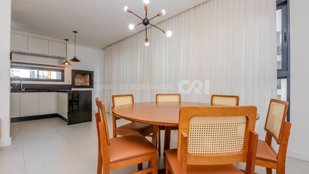 Apartamento Mobiliado com 3 Suítes no Edifício Tierra del Sol no Centro de Balneário Camboriú