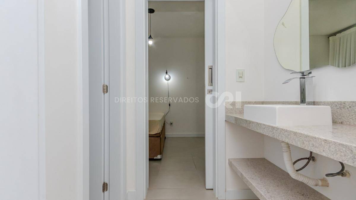 Apartamento Mobiliado com 3 Suítes no Edifício Tierra del Sol no Centro de Balneário Camboriú