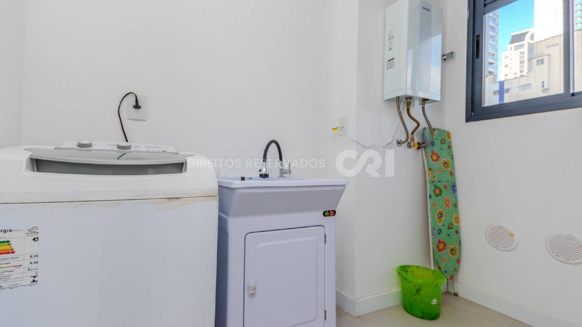 Apartamento Mobiliado com 3 Suítes no Edifício Tierra del Sol no Centro de Balneário Camboriú