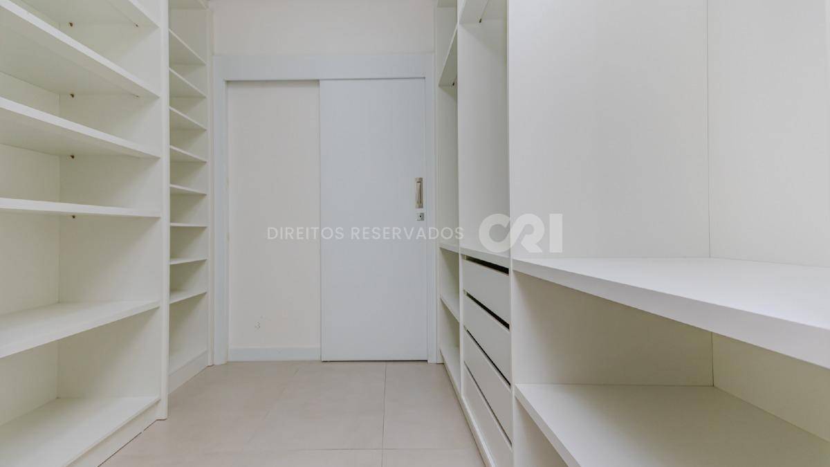 Apartamento Mobiliado com 3 Suítes no Edifício Tierra del Sol no Centro de Balneário Camboriú
