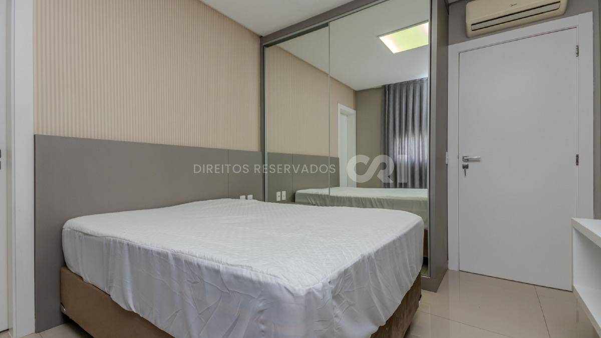 Apartamento com 4 suítes no Edifício Villa Castelli no Centro de Balneário Camboriú
