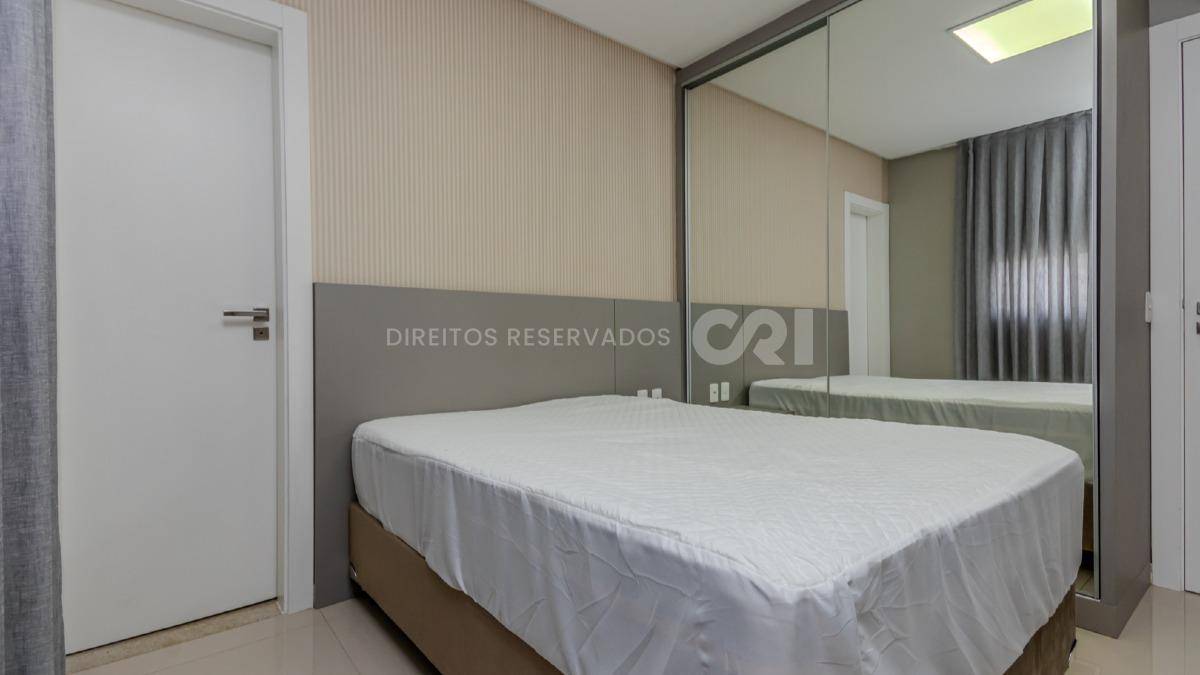 Apartamento com 4 suítes no Edifício Villa Castelli no Centro de Balneário Camboriú