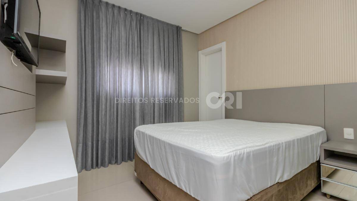 Apartamento com 4 suítes no Edifício Villa Castelli no Centro de Balneário Camboriú