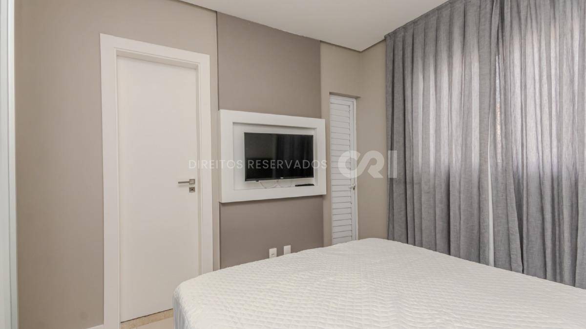 Apartamento com 4 suítes no Edifício Villa Castelli no Centro de Balneário Camboriú