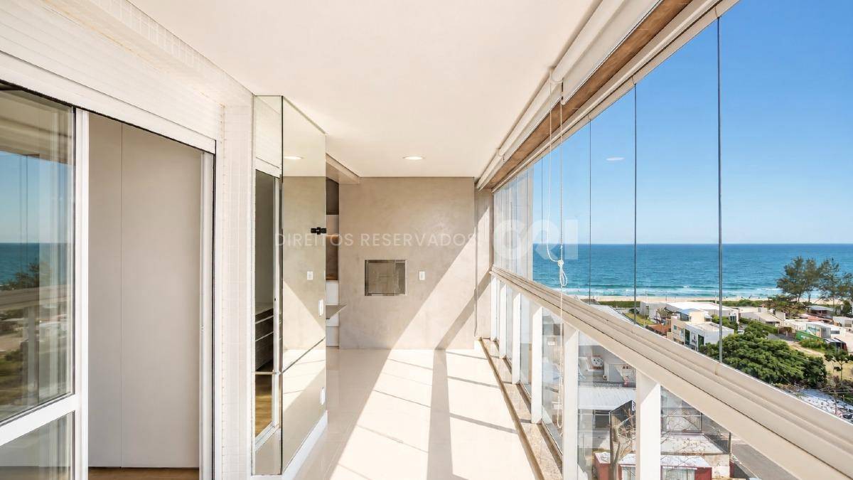 Apartamento com 3 Suítes no Amores da Brava Club House na Praia Brava, Itajaí.