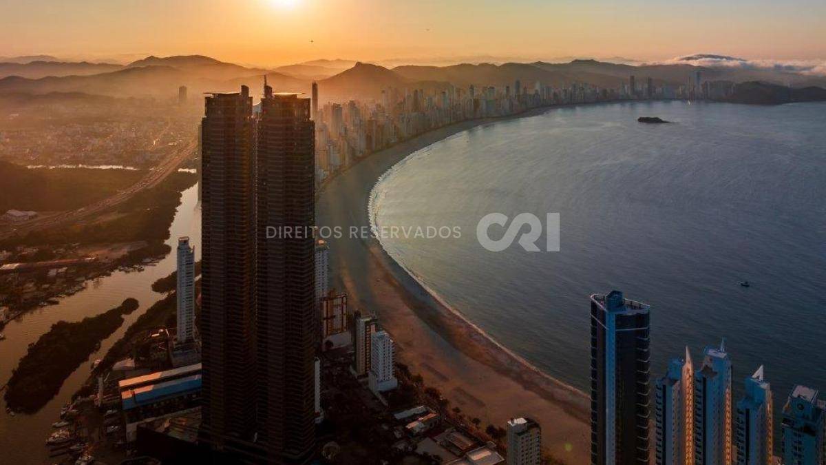Apartamento com 4 Suítes, 3 vagas no Yachthouse by Pininfarina na Barra Sul em Balneário Camboriú