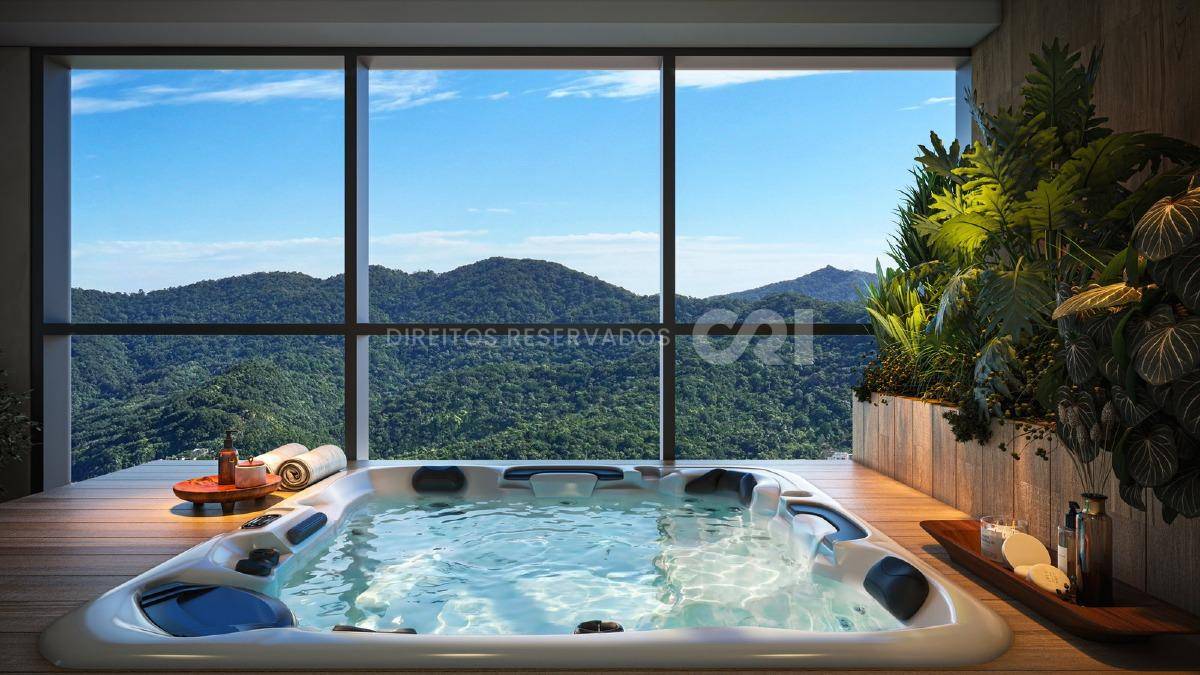 Apartamento com 4 Quartos no North Tower no Bairro Pioneiros, Balneário Camboriú