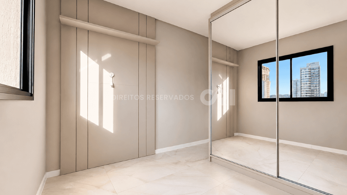 Apartamento com 2 Quartos no Manu Bay na Praia Brava em Itajaí