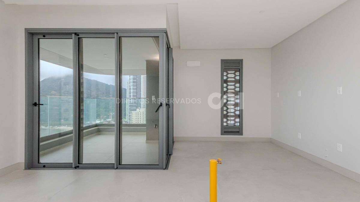 Apartamento com 4 Suítes no Tonino Lamborghini na Barra Sul em Balneário Camboriú