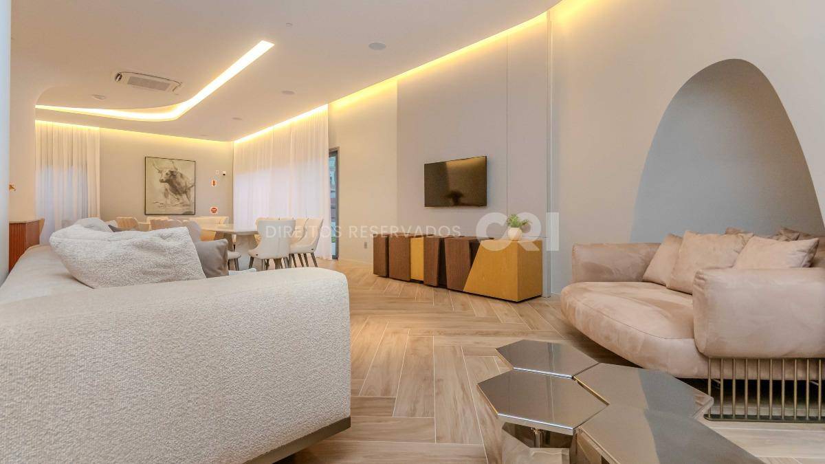 Cobertura com 4 suítes no Tonino Lamborghini Residences na Barra Sul em Balneário Camboriú
