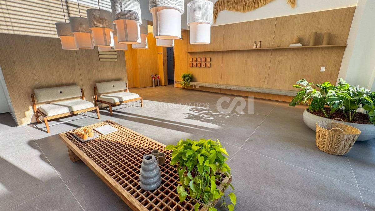 Apartamento com 3 Suítes no La Joie em Meia Praia, Itapema