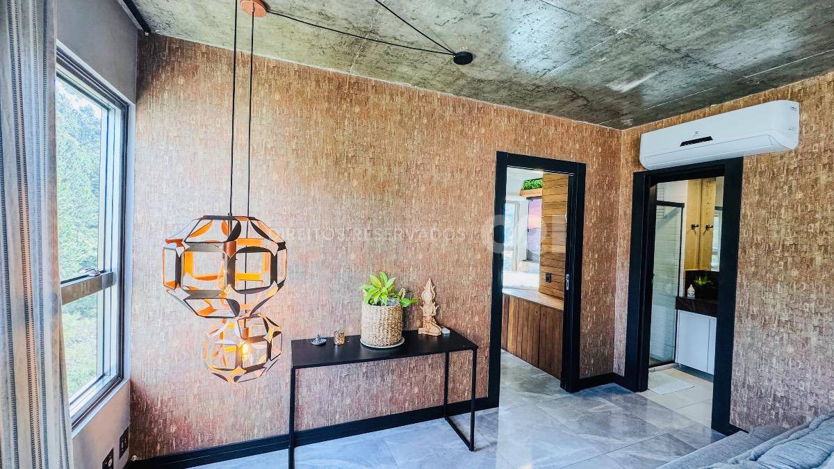 Apartamento Mobiliado com 1 Suíte no MaxHaus na Praia Brava em Itajaí