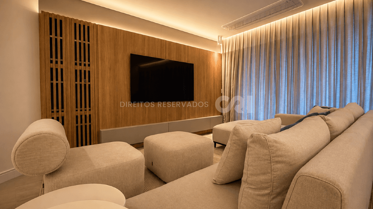 Apartamento com 3 Suítes no Edifício Le Blanc na Praia Brava em Itajaí