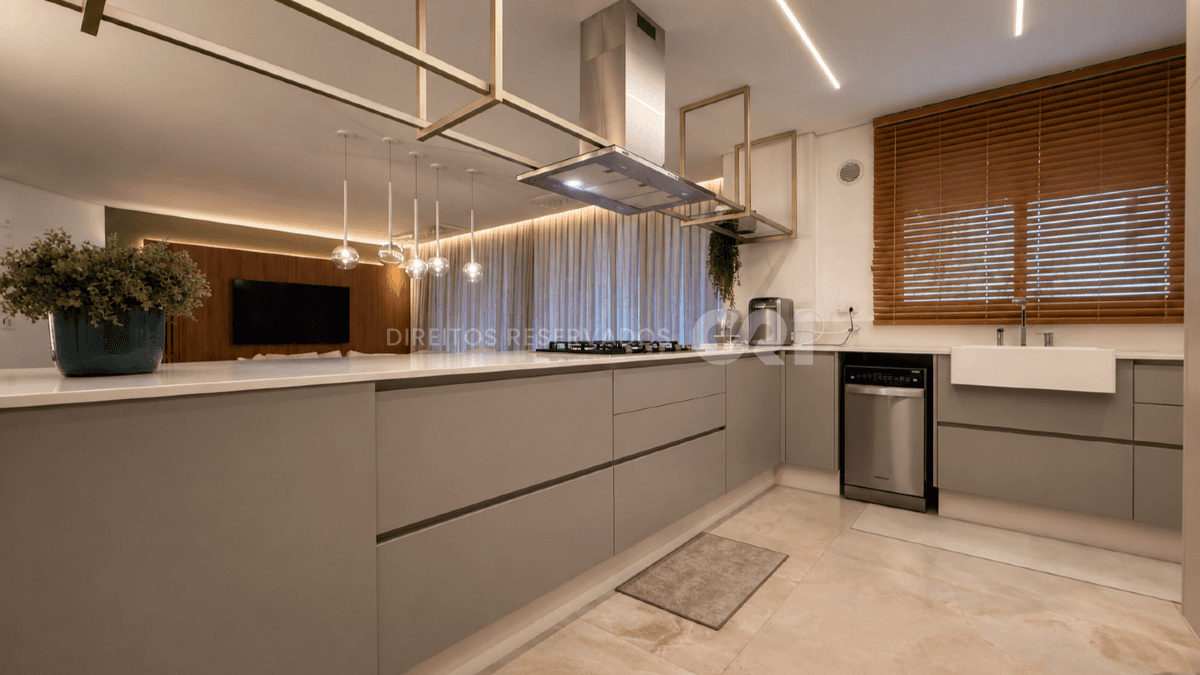 Apartamento com 3 Suítes no Edifício Le Blanc na Praia Brava em Itajaí