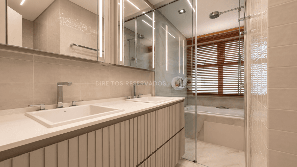 Apartamento com 3 Suítes no Edifício Le Blanc na Praia Brava em Itajaí