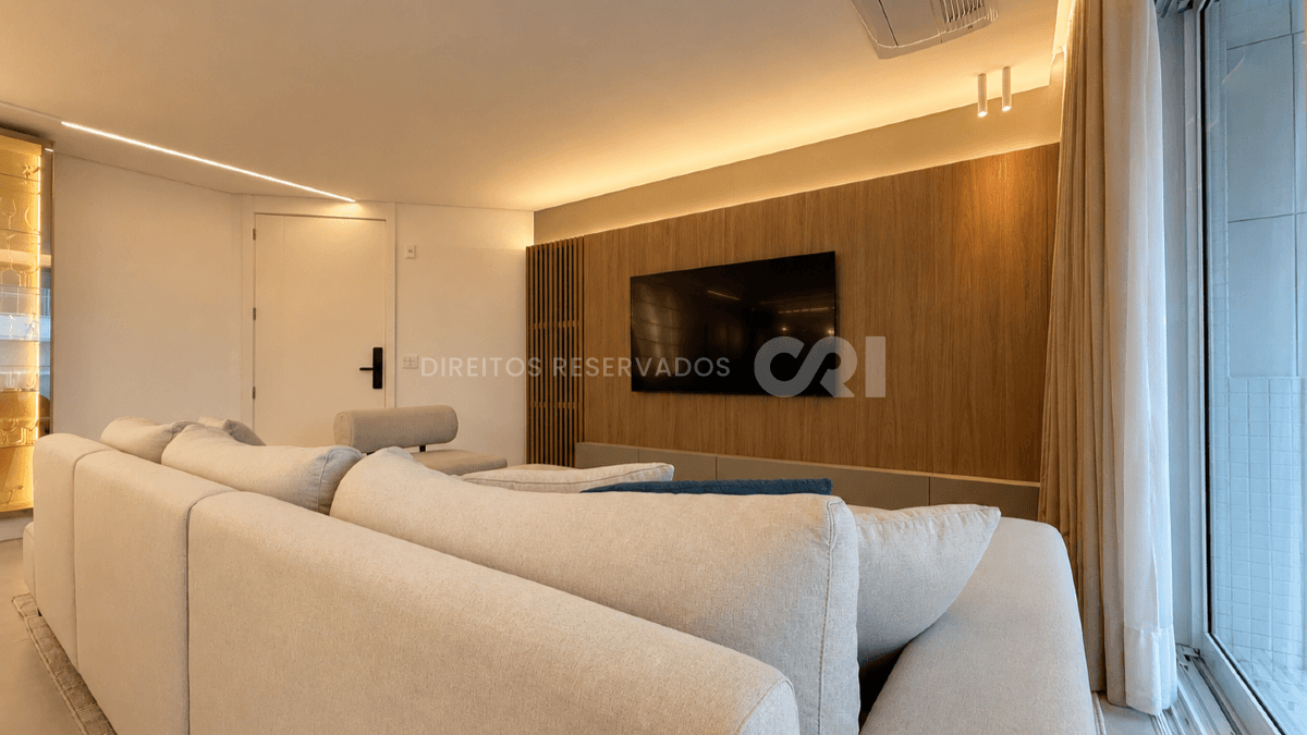 Apartamento com 3 Suítes no Edifício Le Blanc na Praia Brava em Itajaí
