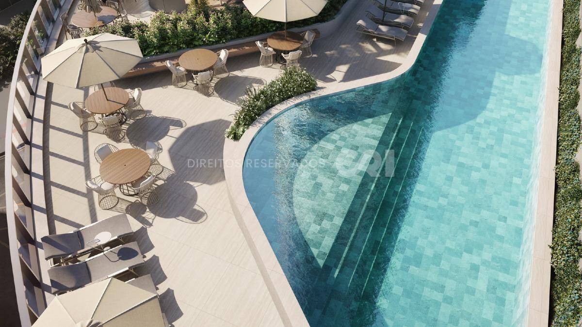 Cobertura Triplex com 5 Suítes no Edifício Elbrus no Centro de Balneário Camboriú
