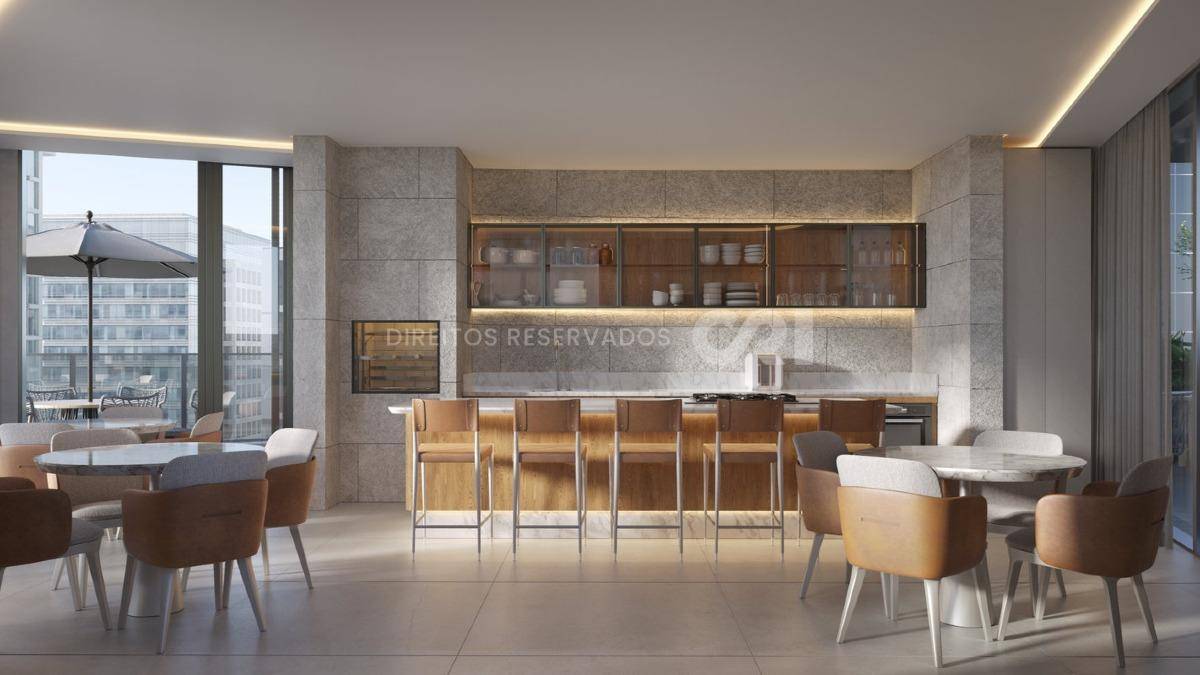 Cobertura Triplex com 5 Suítes no Edifício Elbrus no Centro de Balneário Camboriú