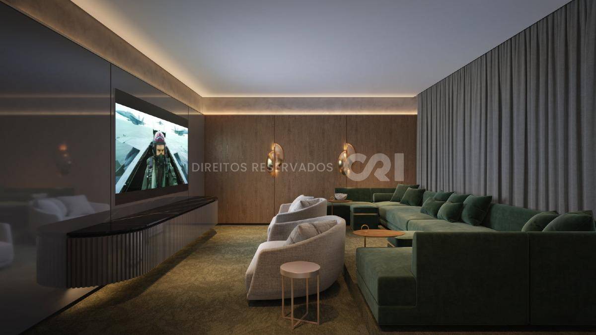 Cobertura Triplex com 5 Suítes no Edifício Elbrus no Centro de Balneário Camboriú