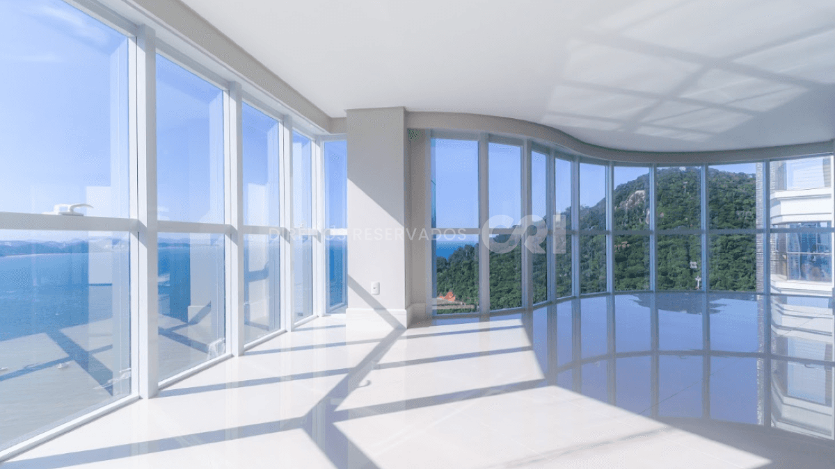 Apartamento Frente Mar no Ibiza Torre Norte na Av. Atlântica, Centro de Balneário Camboriú