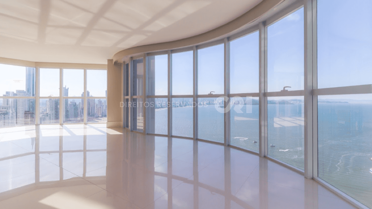 Apartamento Frente Mar no Ibiza Torre Norte na Av. Atlântica, Centro de Balneário Camboriú