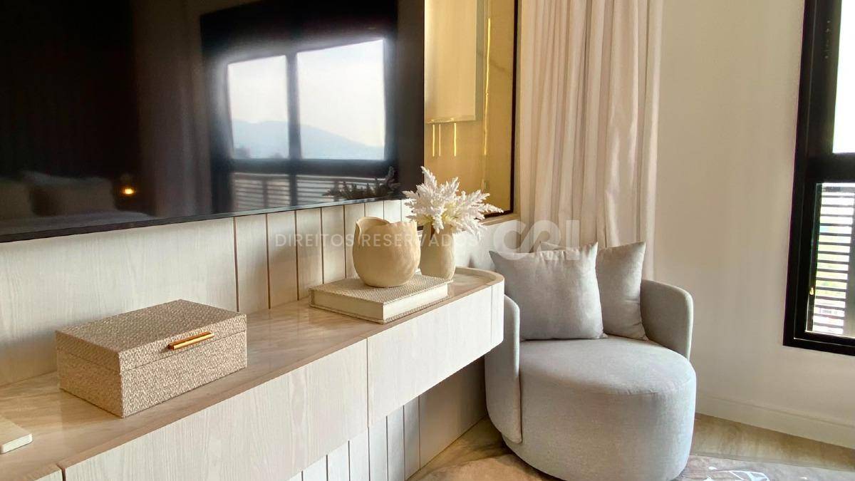 Apartamento Showroom com 4 Suítes no Shard Tower em Meia Praia, Itapema