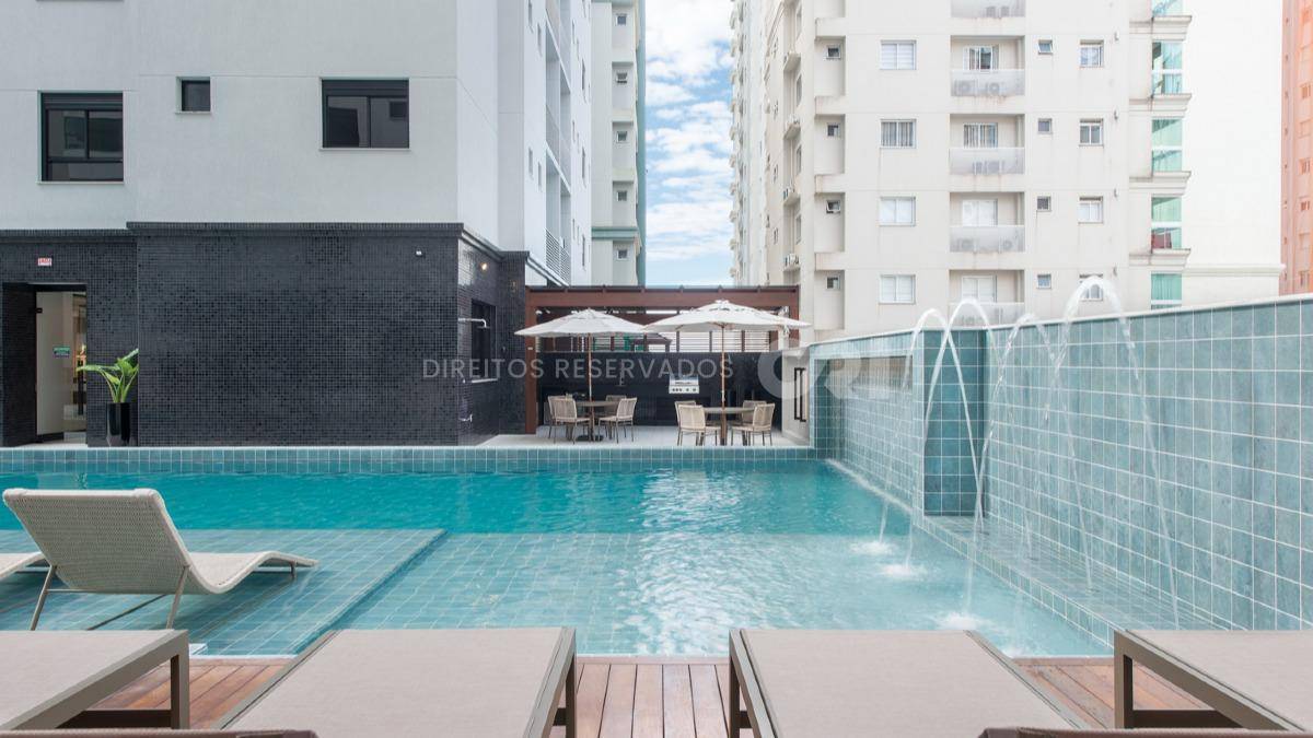 Apartamento de Alto Padrão com 3 Suítes no Imperia Del Mare na Meia Praia, Itapema