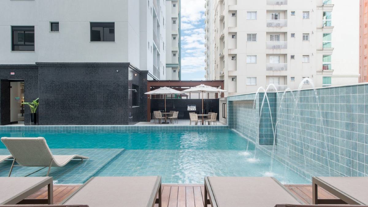 Apartamento de Alto Padrão com 3 Suítes no Imperia Del Mare na Meia Praia, Itapema